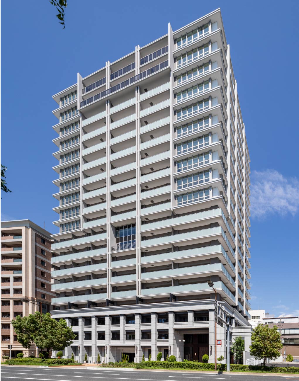 外観 国道2号線より