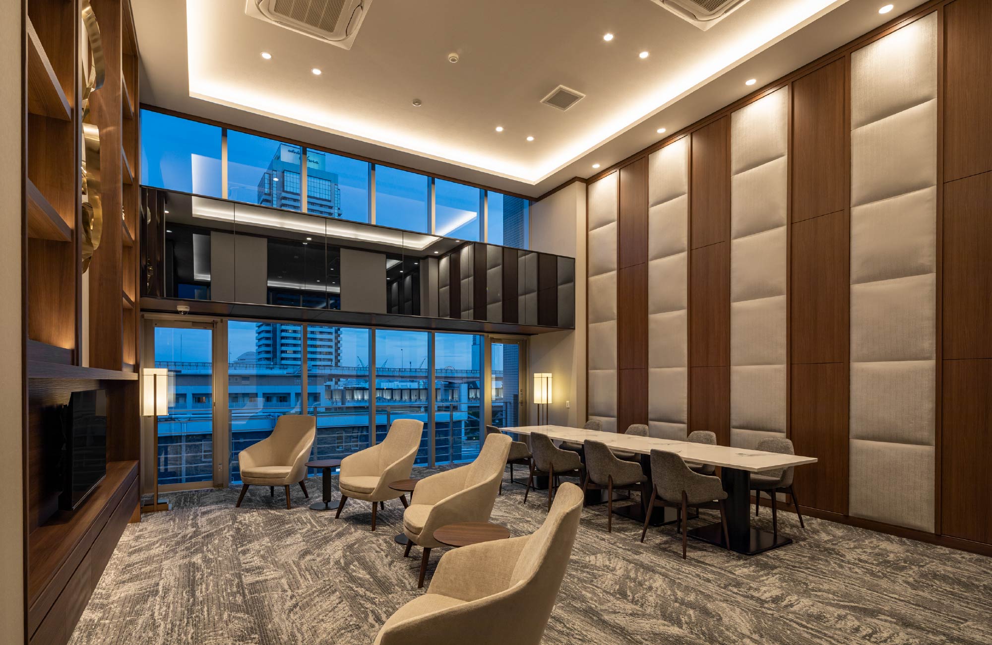 ザ・ベイサロン