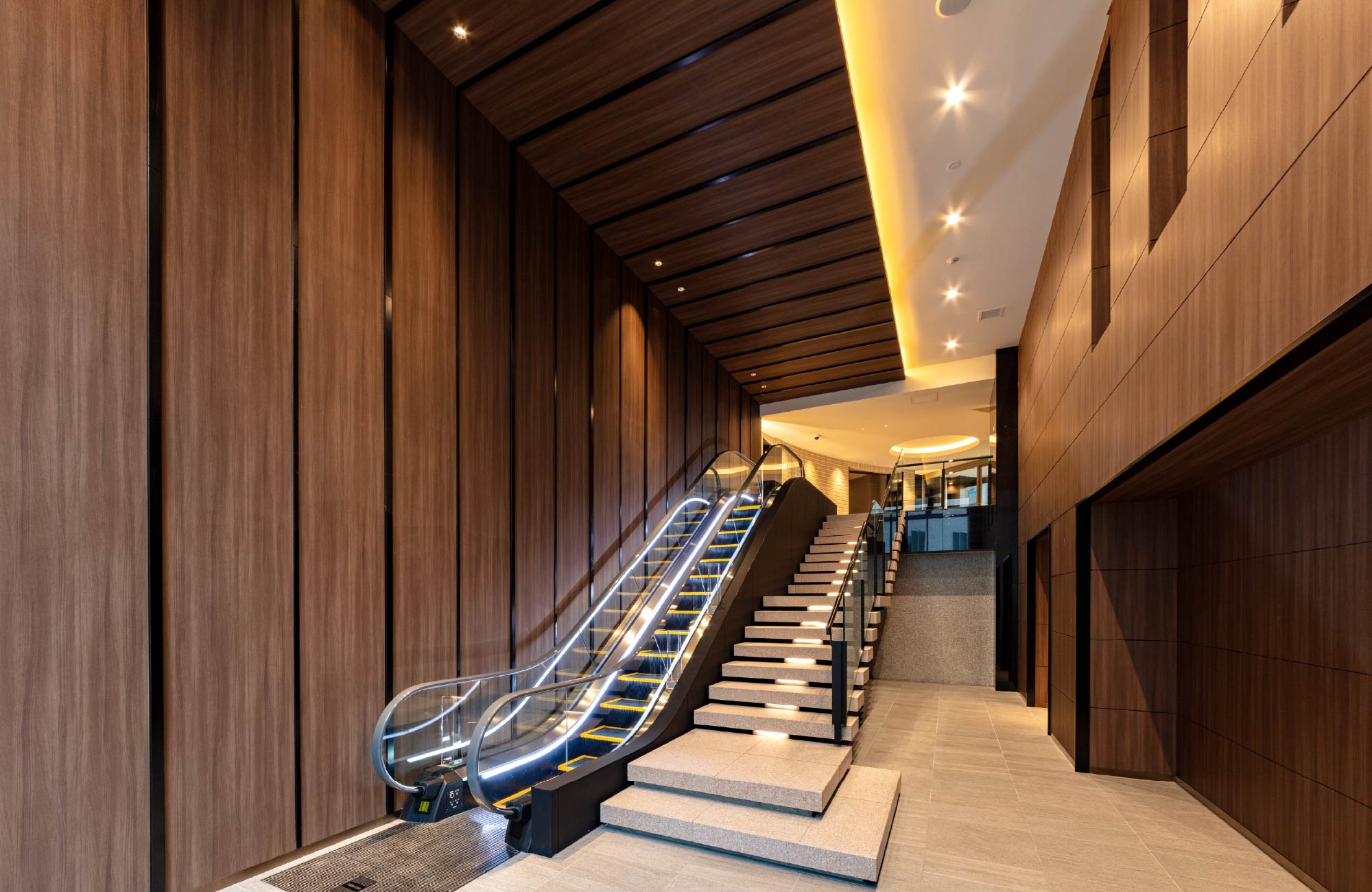 エスコートコリドー吹抜け