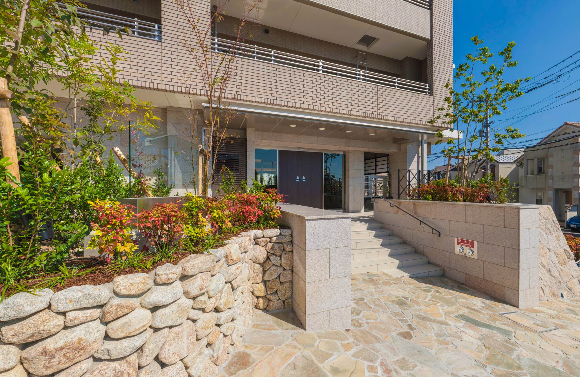 エントランスアプローチ